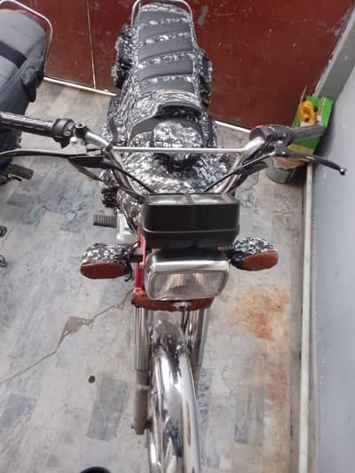 I'm selling my honda 125 my number  0/3/3/6/6/8/5/8/1/5/2