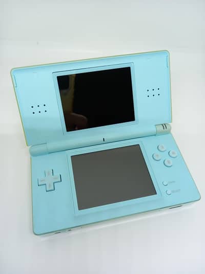 Nintendo DS Lite
