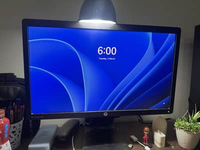 Hp Elite Display E221i moniter 22 inch Gaming