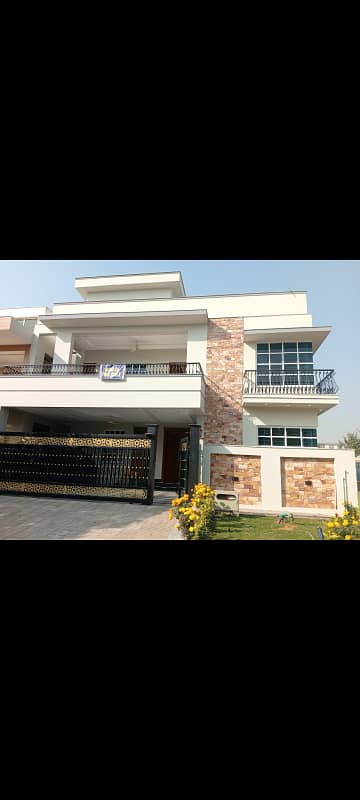 Luxury 40*80 Corner & Park-Facing House For Sale G-13/4 (Prime Location, 70-Ft Road, Sun-Facing)