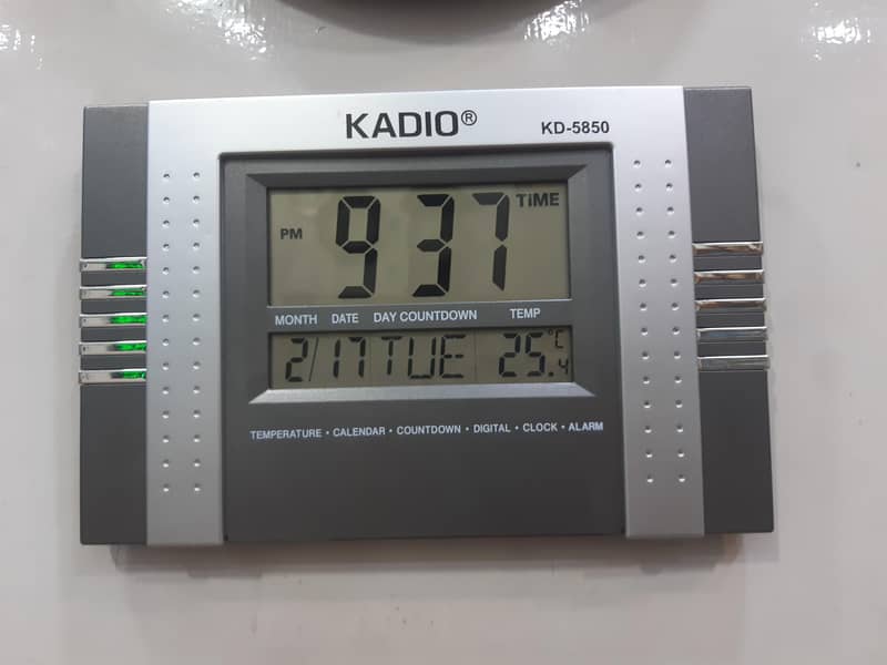 Digital Clock Digital Watch  Full Automatic Time Table Analog Clock 9