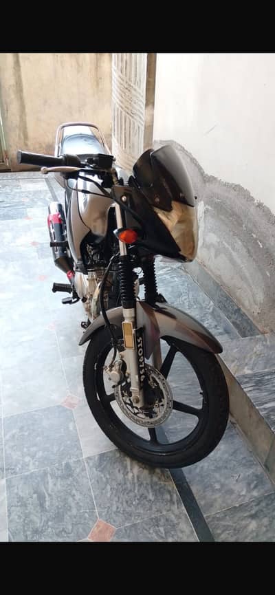 Yamaha YBR 125 model 2016