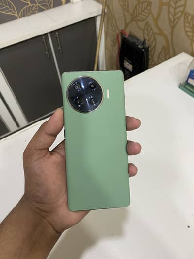 Tecno spark 20 pro plus  8/256