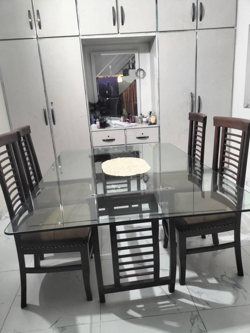 dining table with chairs 3