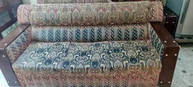 6 seater sofa sett for sale. Urgent