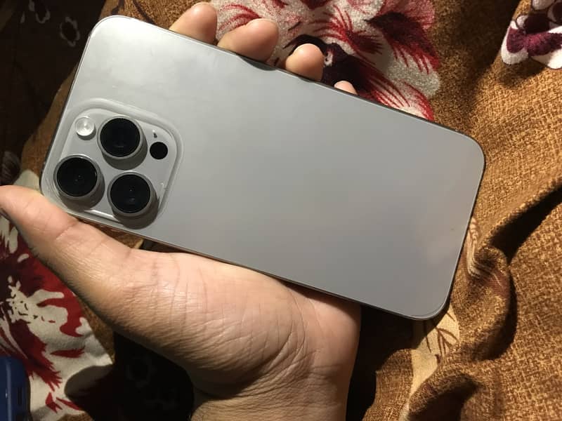 Iphone 15 pro max 0