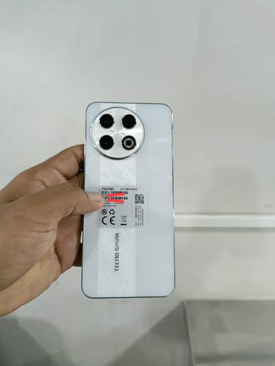 Tecno SPARK 30 Pro. .