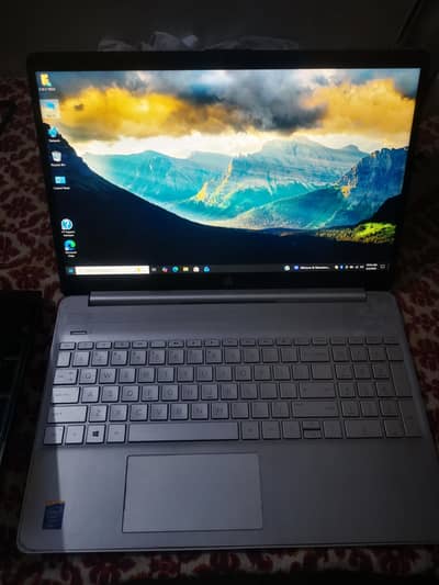 HP 15S laptop RYZEN 5 5500U 8/128