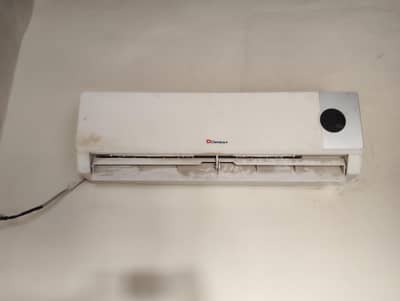 daewoo 1.5 ton split AC 100% ok two seasons used