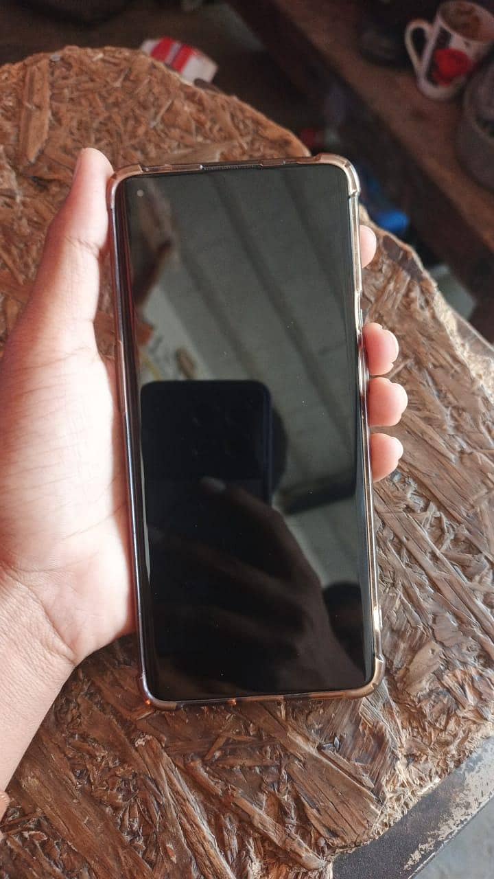 OnePlus 9 pro 10/8          03021113848 5