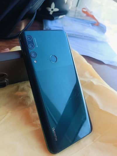 Huawei y9 prime 4 128 only on 14999