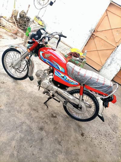 Honda CD 70cc for sale,,,, complete dacomint,,,, first owner,,total ok
