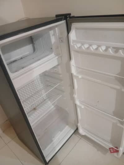 used like new fridge