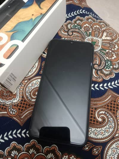 Samsung Galaxy A30 with box