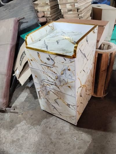 trolly/ Barber Chairs/ makeup chair/ saloon furniture/chairs/for sale