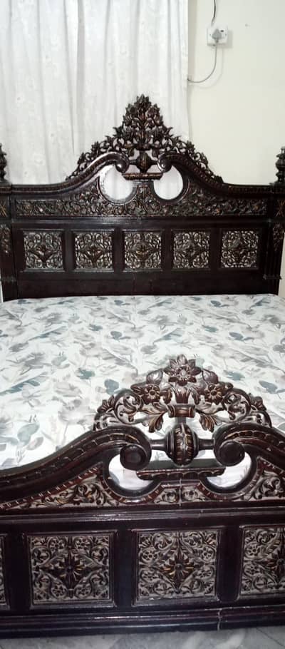 Bed set with side tables and dresser