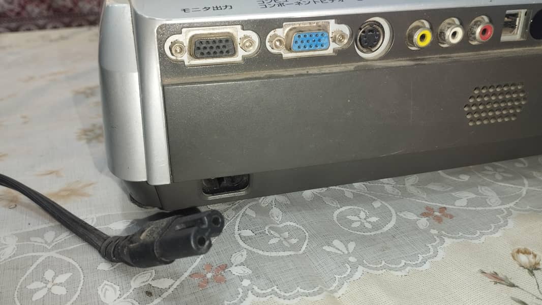 Epson projector 5