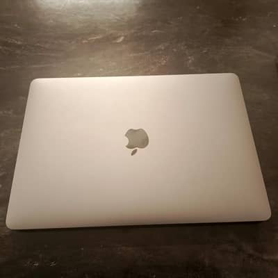 MacBook pro 2017, Display 13-inch Core i5, Memory 8GB, 256GB SSD,