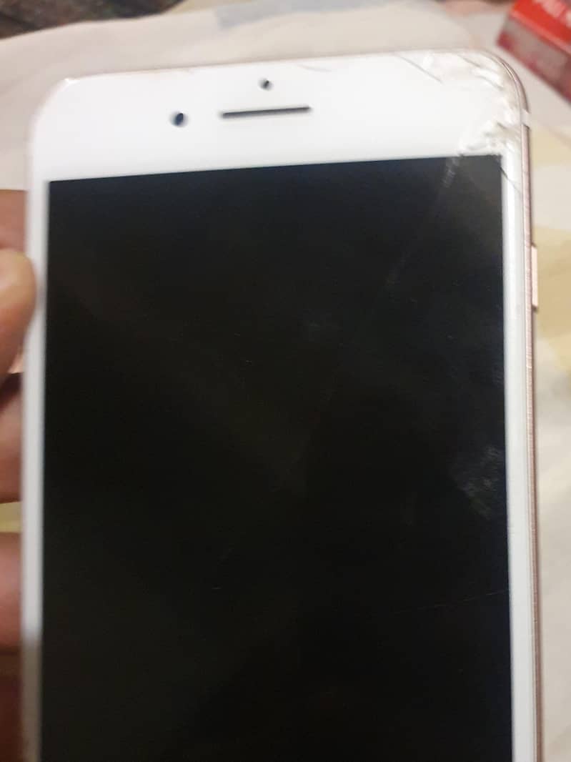 iPhone 7 plus 9/10 condition 4