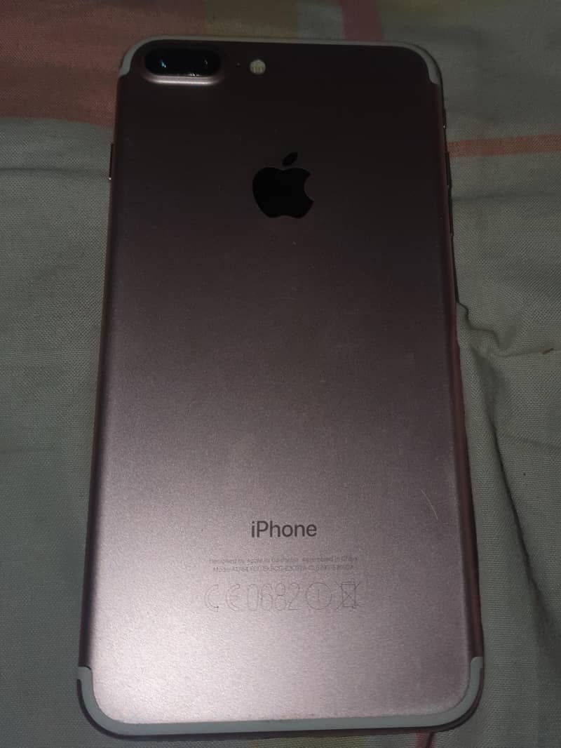 iPhone 7 plus 9/10 condition 5