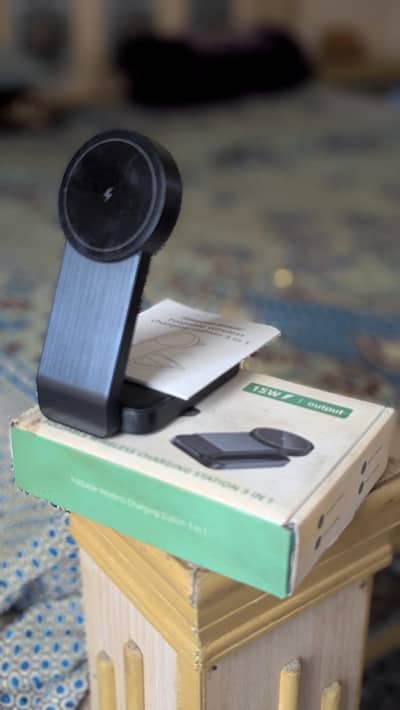 Foldable 3 in 1 Wireless Charging Station 15W Fast Charging