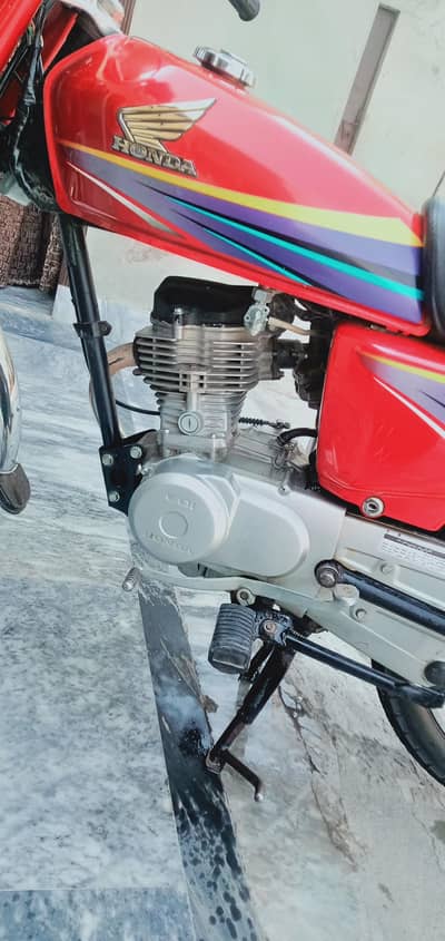 Honda 125 Antique bike