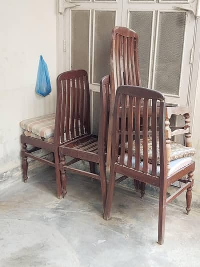 old dinging table chair only