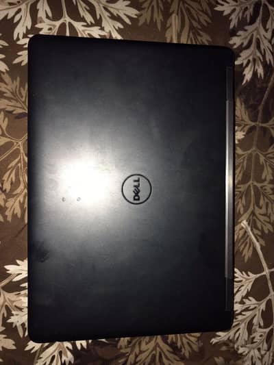 Dell Latitude 5440 DESKTOP-Q7U1640