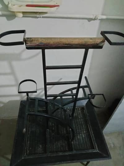 cages stand