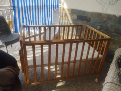 baby cot for sale
