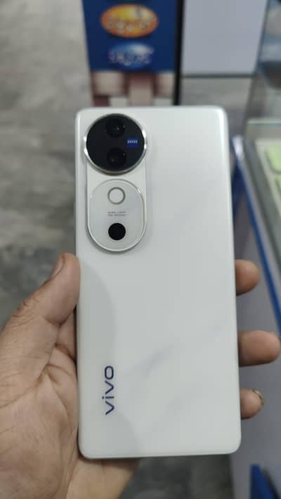 Vivo V40 5G