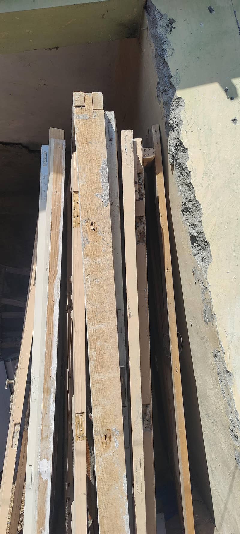 استعمال شدہ دروازے بہترین حالت میں مختلف سائزز میں دستیاب ہیں 4