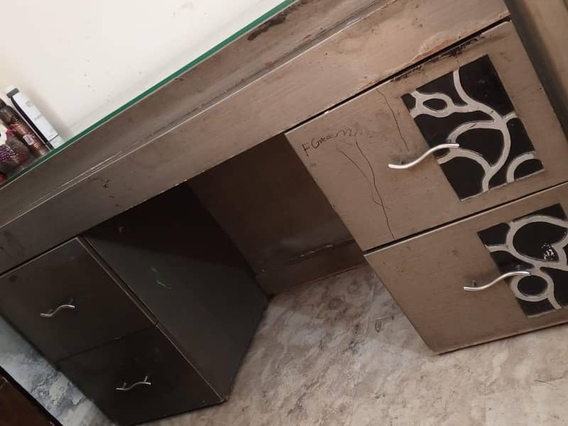 Dressing Table 5