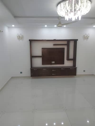 10 Marla Like New Upper Portion Available For Rent In Bahria Town Lahore.