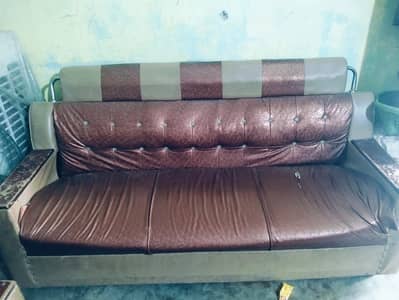 Brown Leather 5-Seater Sofa – Stylish & Comfortable