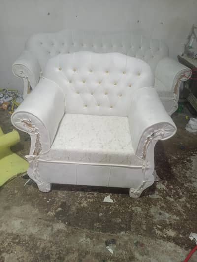 Faizan sofa center