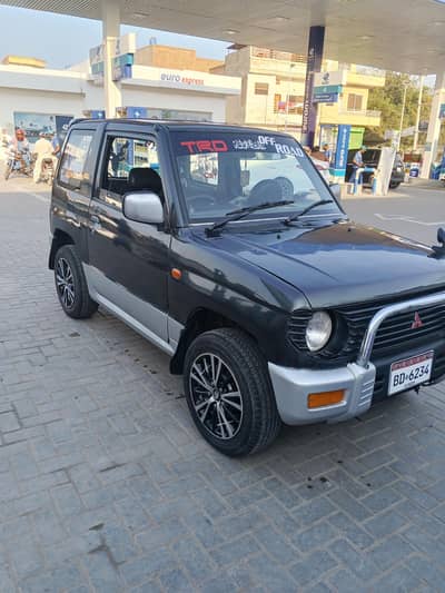 ac on hy enagin  ok gare  me koi km nih hy 03000734080