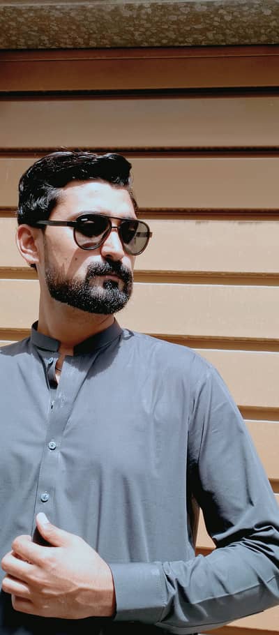 Personal driver . i need a job . i am a well educated person