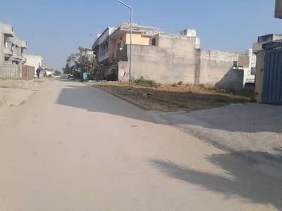 5 Marla Lop Clear Plot For Sale