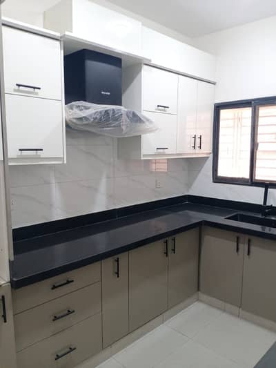 4 BED DD FLAT (BRAND NEW) AVAILABLE FOR SALE IN KINGS SHAES APARTMENT, BLOCK-3A NEAR KAMRAN CHOWRANGI, GULISTAN-E-JAUHAR KARACHI