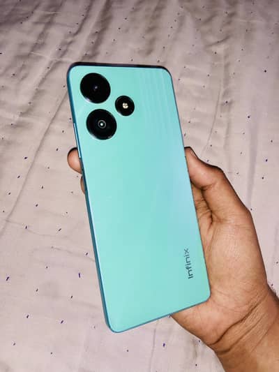 Hot 30 infinix 8 128 All okay