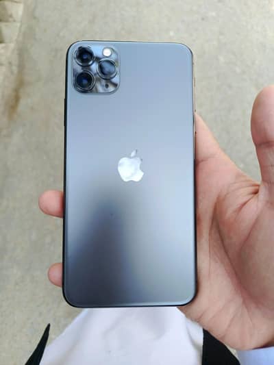 iPhone 11 Pro Max 64GB – 10/10 Condition – All OK – Water Pack