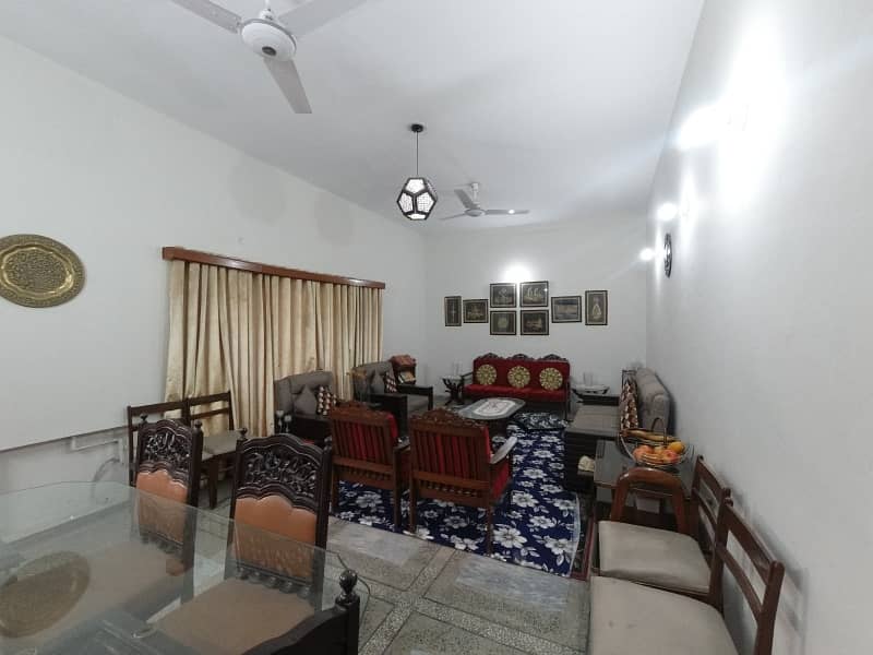 Upper Portion Available For Rent 5