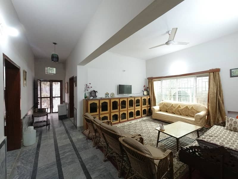 Upper Portion Available For Rent 8