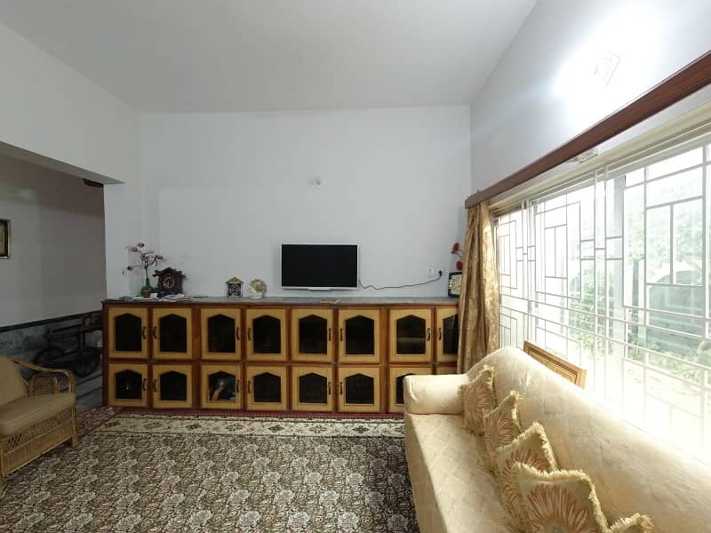 Upper Portion Available For Rent 10