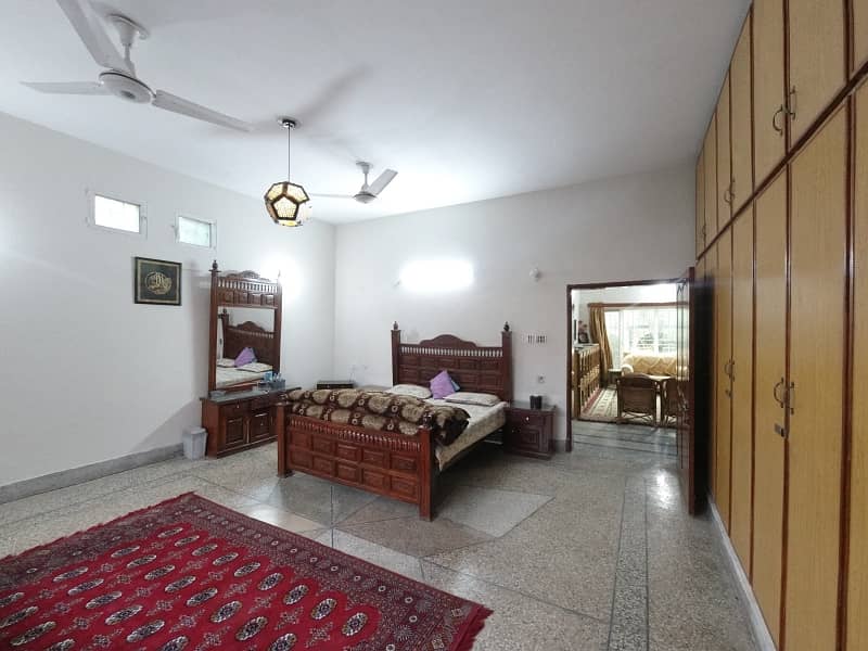 Upper Portion Available For Rent 16