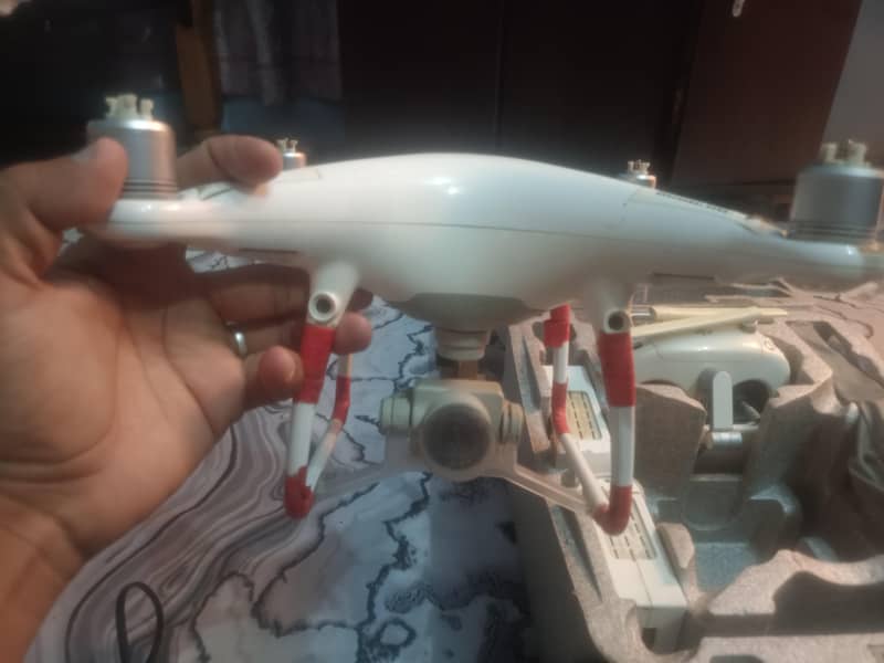 dji phantom 4 pro plus drone 4
