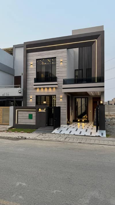 5 Marla Luxury House For Sale In Bahria Town Lahore