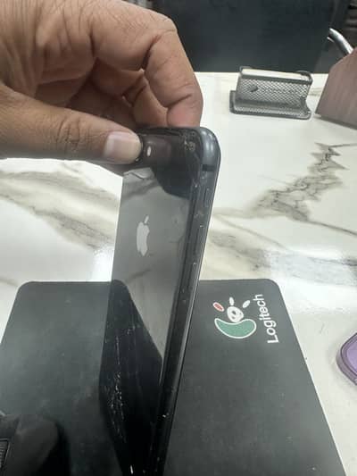IPHONE 8 PLUS BACK SIDE CRACK GLASS