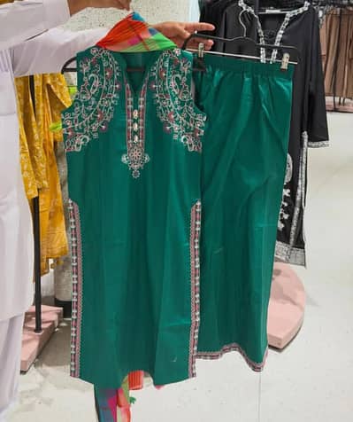 waqas tailar shedara wandala road. Lahore